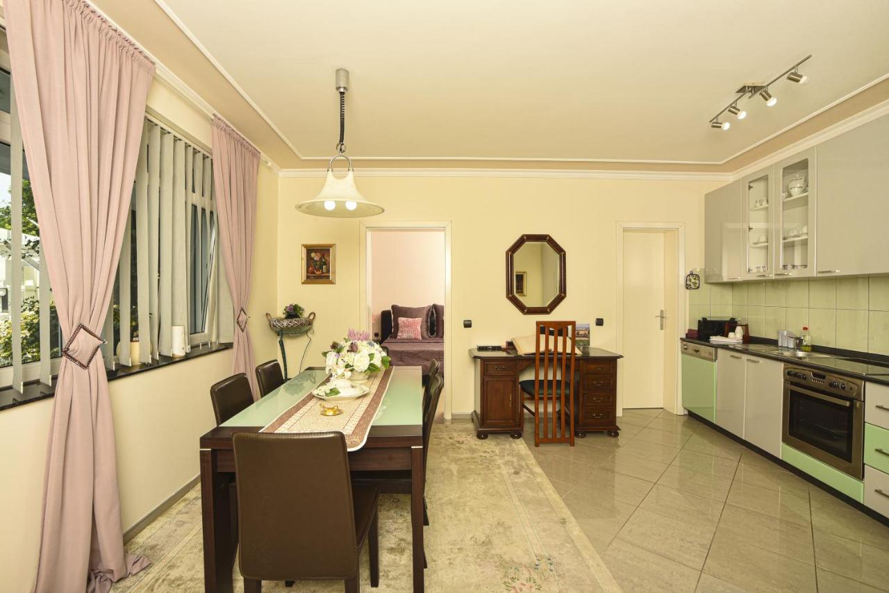 Apartments Villa Graf Szendrő Kültér fotó