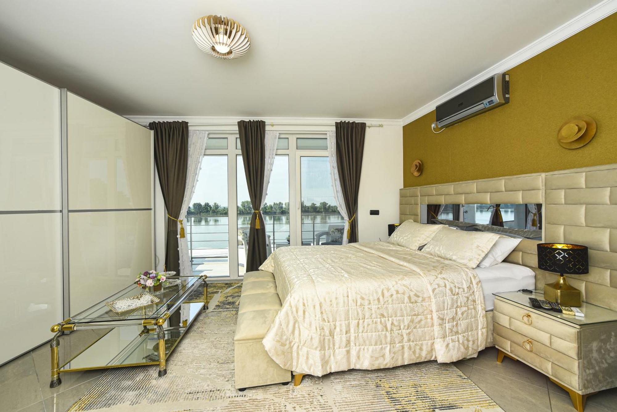 Apartments Villa Graf Szendrő Kültér fotó