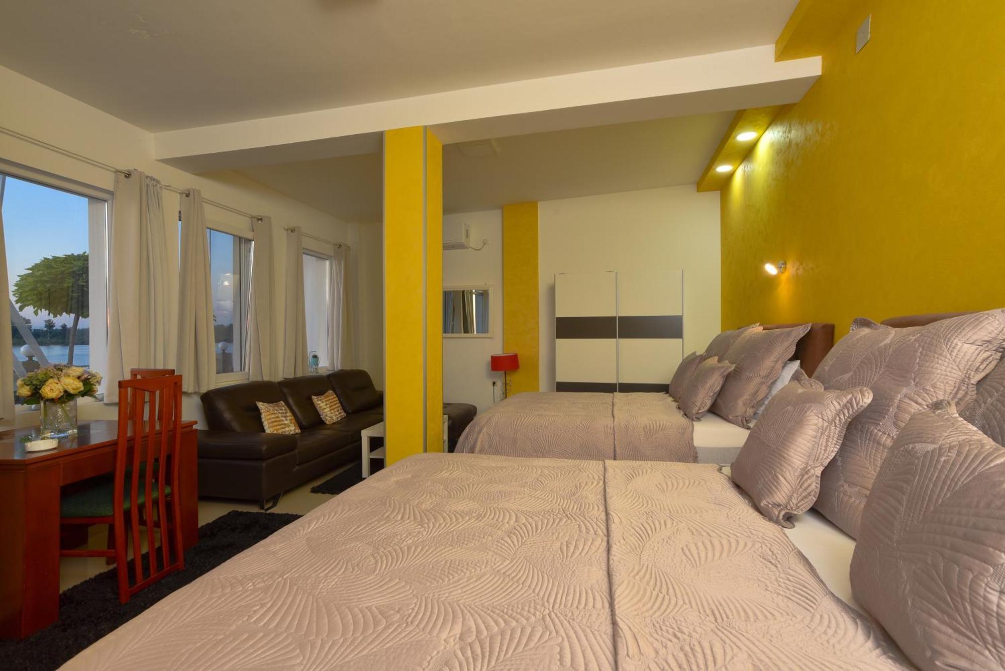 Apartments Villa Graf Szendrő Kültér fotó