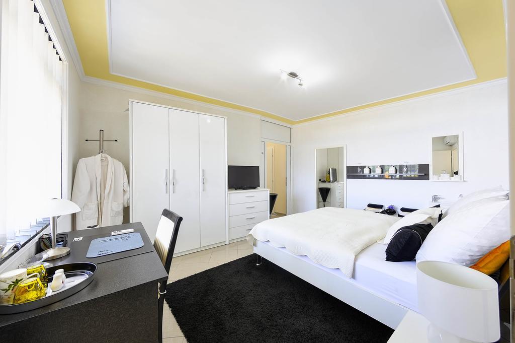 Apartments Villa Graf Szendrő Kültér fotó